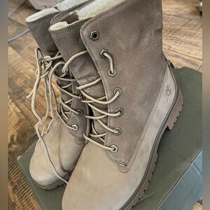 NEW Timberland Jayne Fleece Fold-Down Boot in Light Brown Nubuck